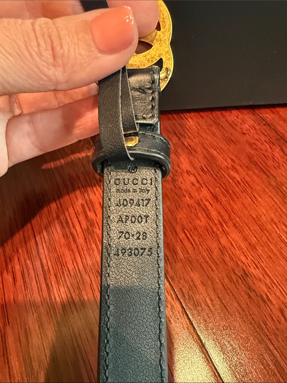 Gucci Black Leather Belt with Gold Double G Buckle - Picture 3 of 9